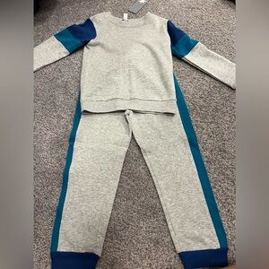Splendid size 5/6 brand new sweat outfit. Super soft and cozy.